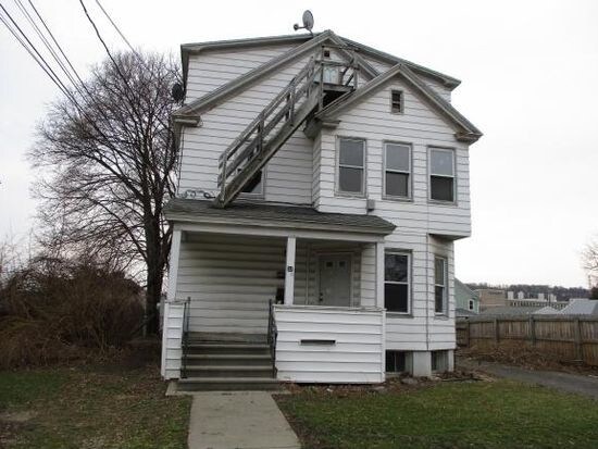 Foto del edificio - 32 Arthur Ave