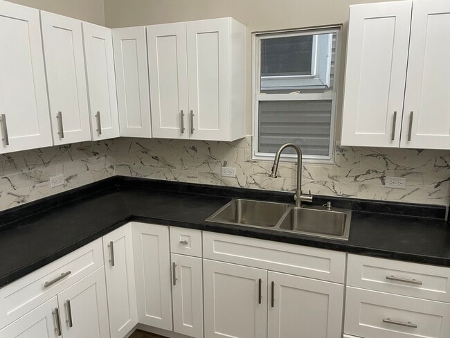 Foto del edificio - 4407 S Wallace St