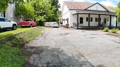 Building Photo - 317 W South St