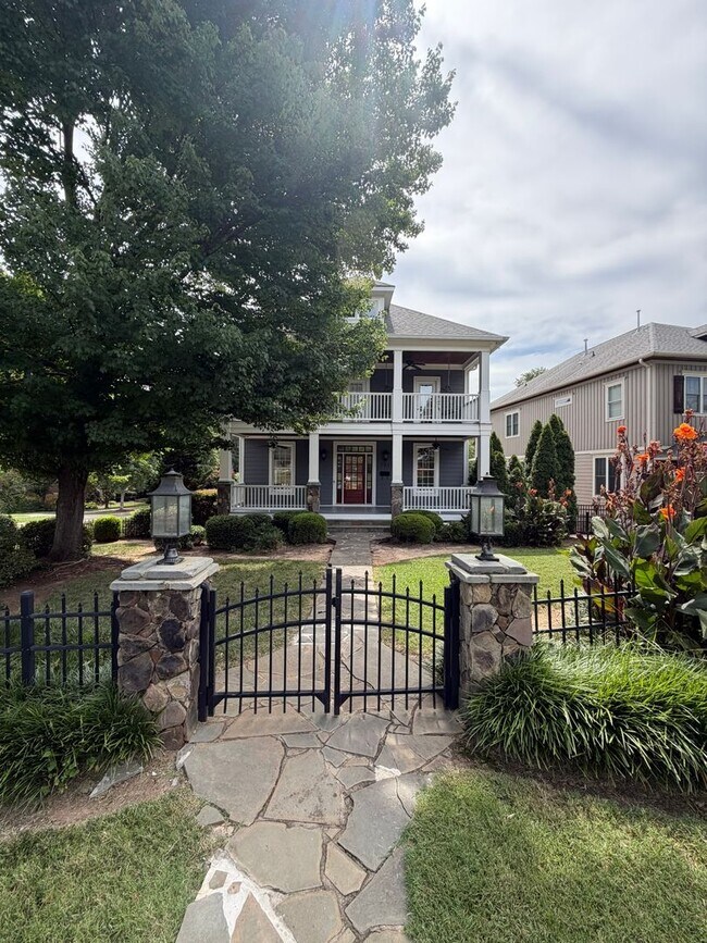 Foto del edificio - Spacious~Charming~Dilworth! 3800 SF 4 Beds 3.5 Baths