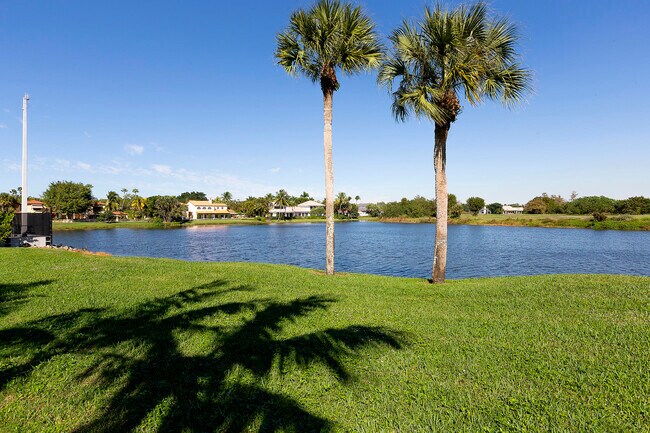 Foto del edificio - 2580 Muirfield Ct