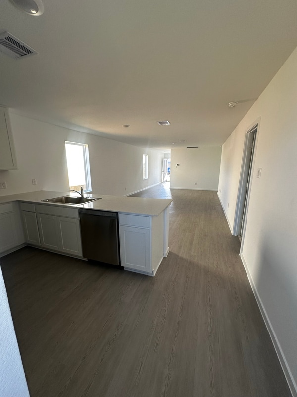 Foto del edificio - 2423 Imperial Jade Dr