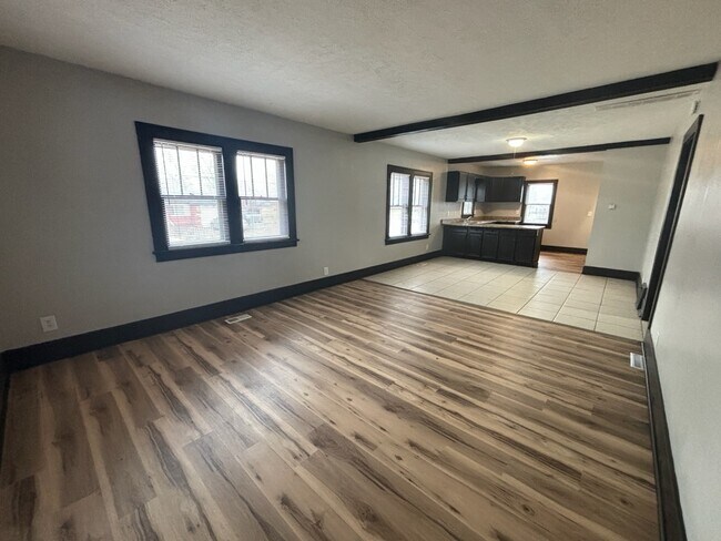 Foto del edificio - 2829 Kenmore Ave