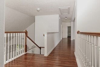 Building Photo - 46 S April Mist Cir