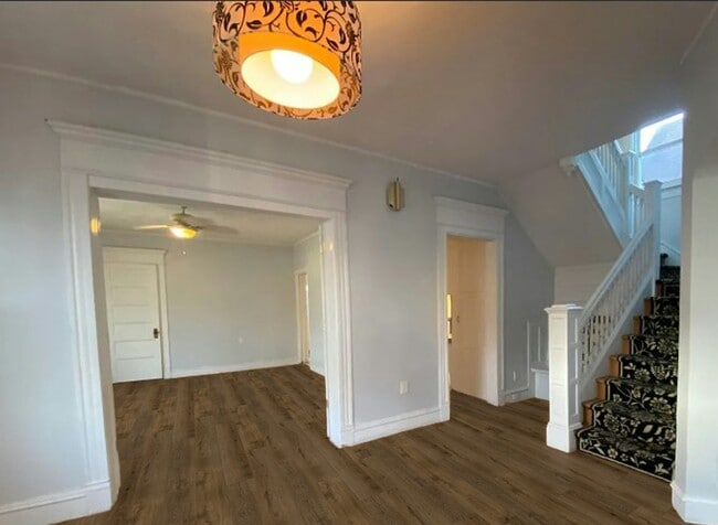 Foto del edificio - 848 Quincy Ave