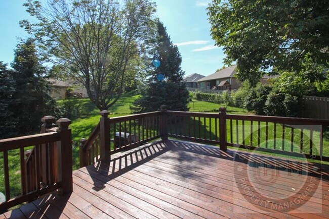 Building Photo - Cul-de-Sac Comfort! 3-Bed Omaha Home with ...