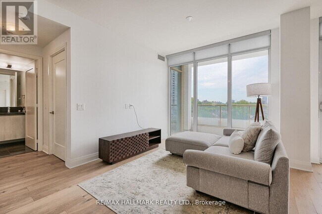Photo du bâtiment - 151 Avenue Rd