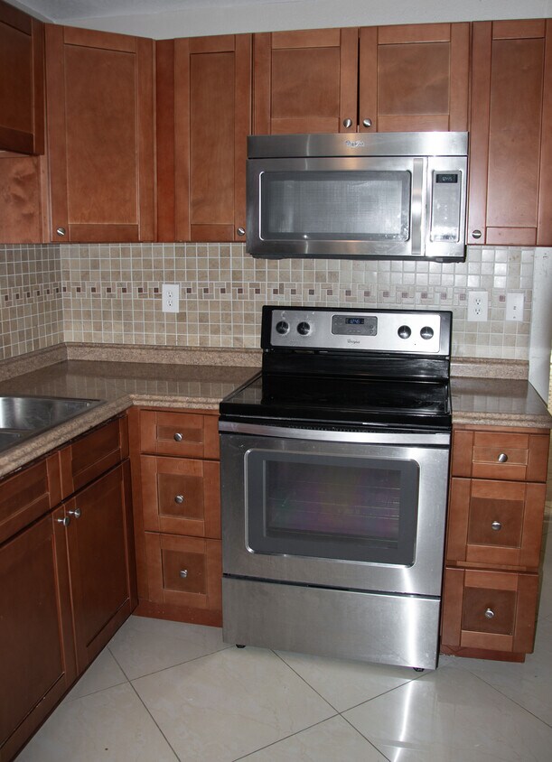 Primary Photo - 503 Gardens Dr