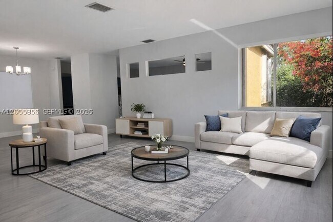 Foto del edificio - 4319 Greenbriar Ln