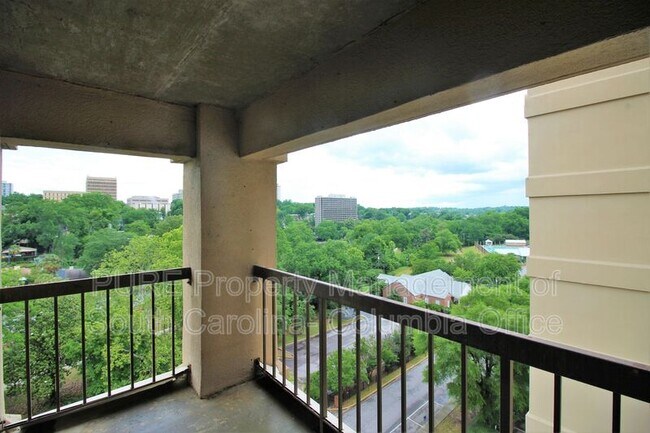 Foto del edificio - 1600 Park Cir