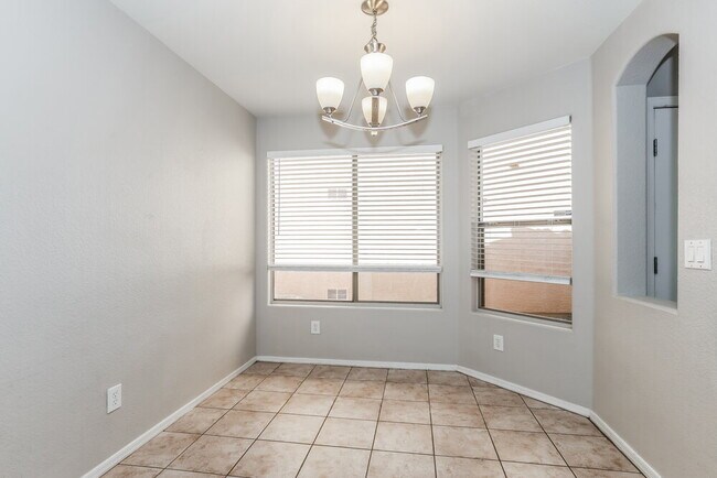 Foto del edificio - 1901 N 129th Ave