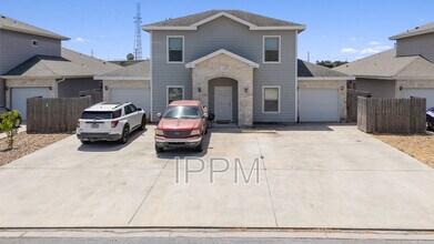 Building Photo - 24068 Westfield Dr