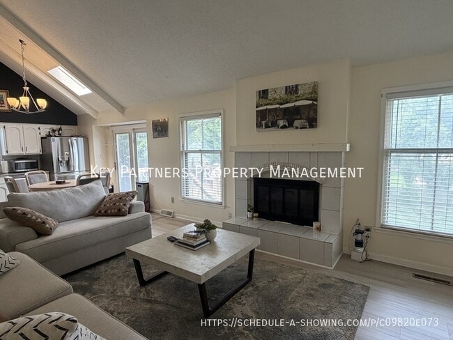 Building Photo - 6501 Long-