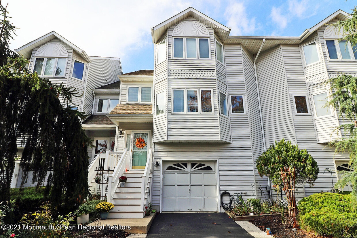 394 Begonia Ct Unit 3904, Toms River, NJ 08753 Condo for Rent in Toms