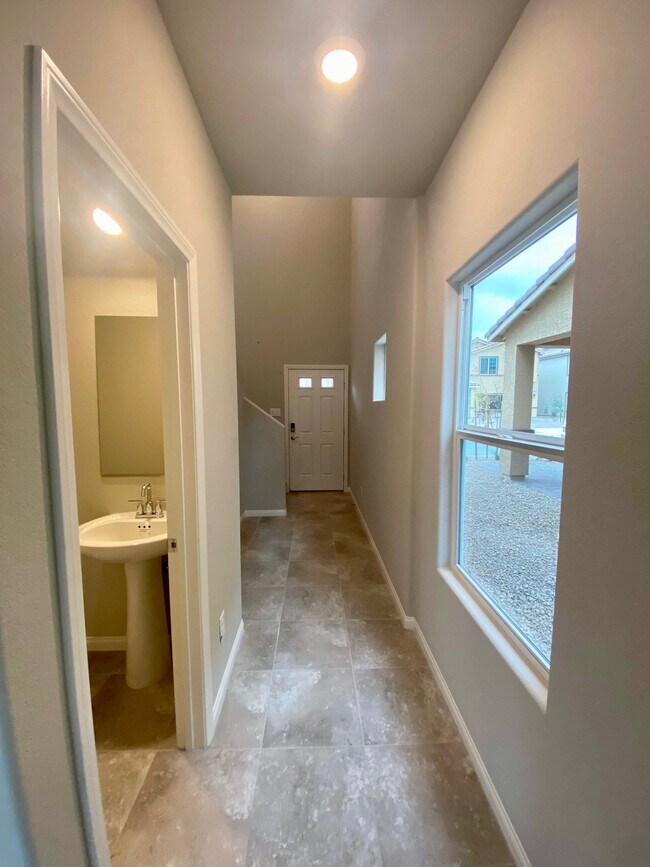 Foto del edificio - 3816 Antilia Ave