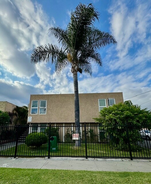 6726 Keltonview Apartments in Pico Rivera, CA
