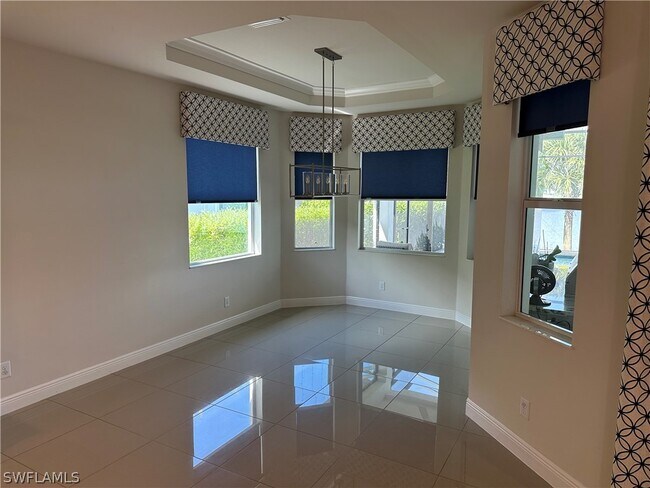 Building Photo - 8893 Redonda Dr