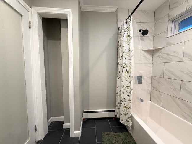 Building Photo - 43 Frankton Ave