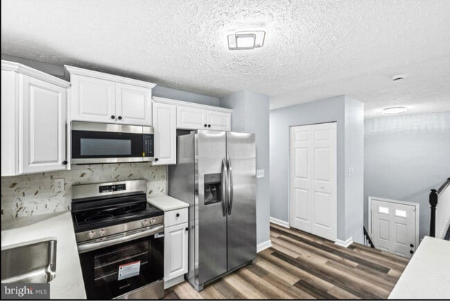 Building Photo - 18165 Tebbs Ln