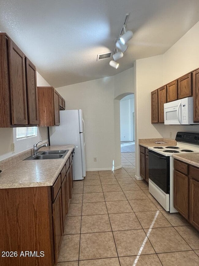 Foto del edificio - 1501 Silverado Dr