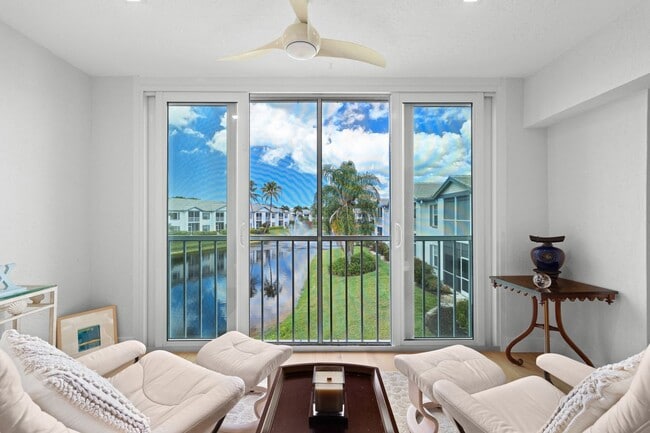 Building Photo - 818 Tanbark Dr