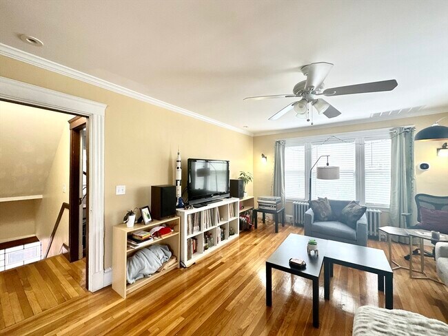 Foto del edificio - 18 Linden Pl
