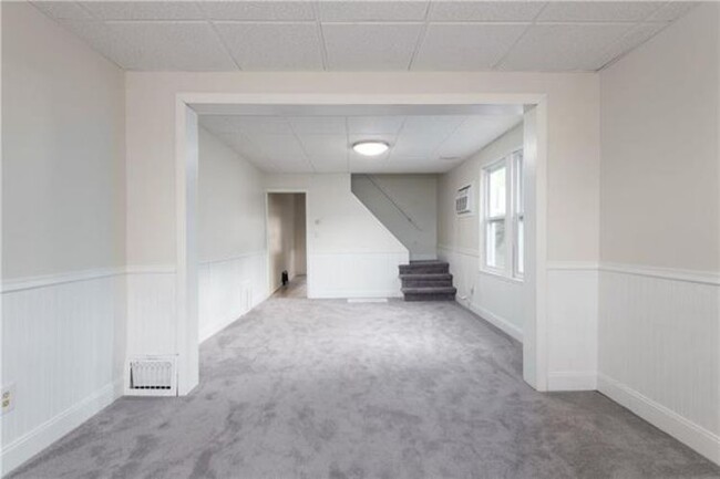 Building Photo - 2414 Birch St