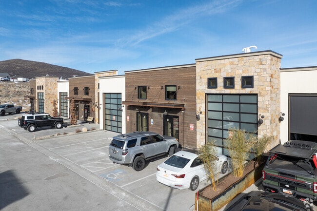 Building Photo - Park East II