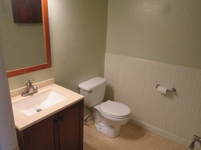 Building Photo - 132 Harbor Oaks Cir