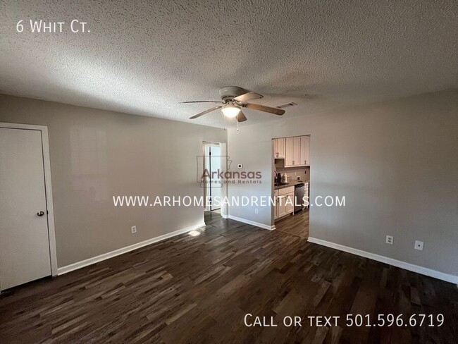 Building Photo - 6 Whit Ct