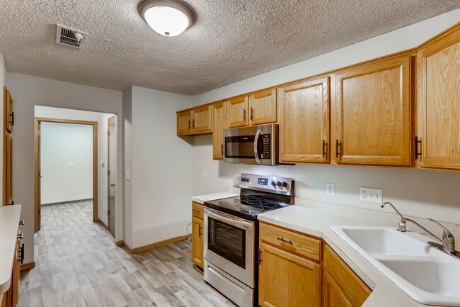 Building Photo - 4687 Centerville Rd