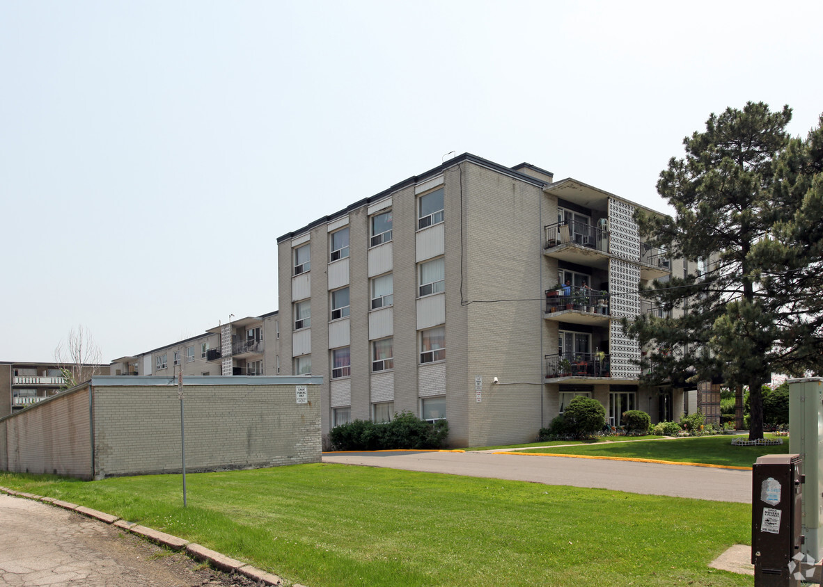 Building Photo - 3 Swift Dr
