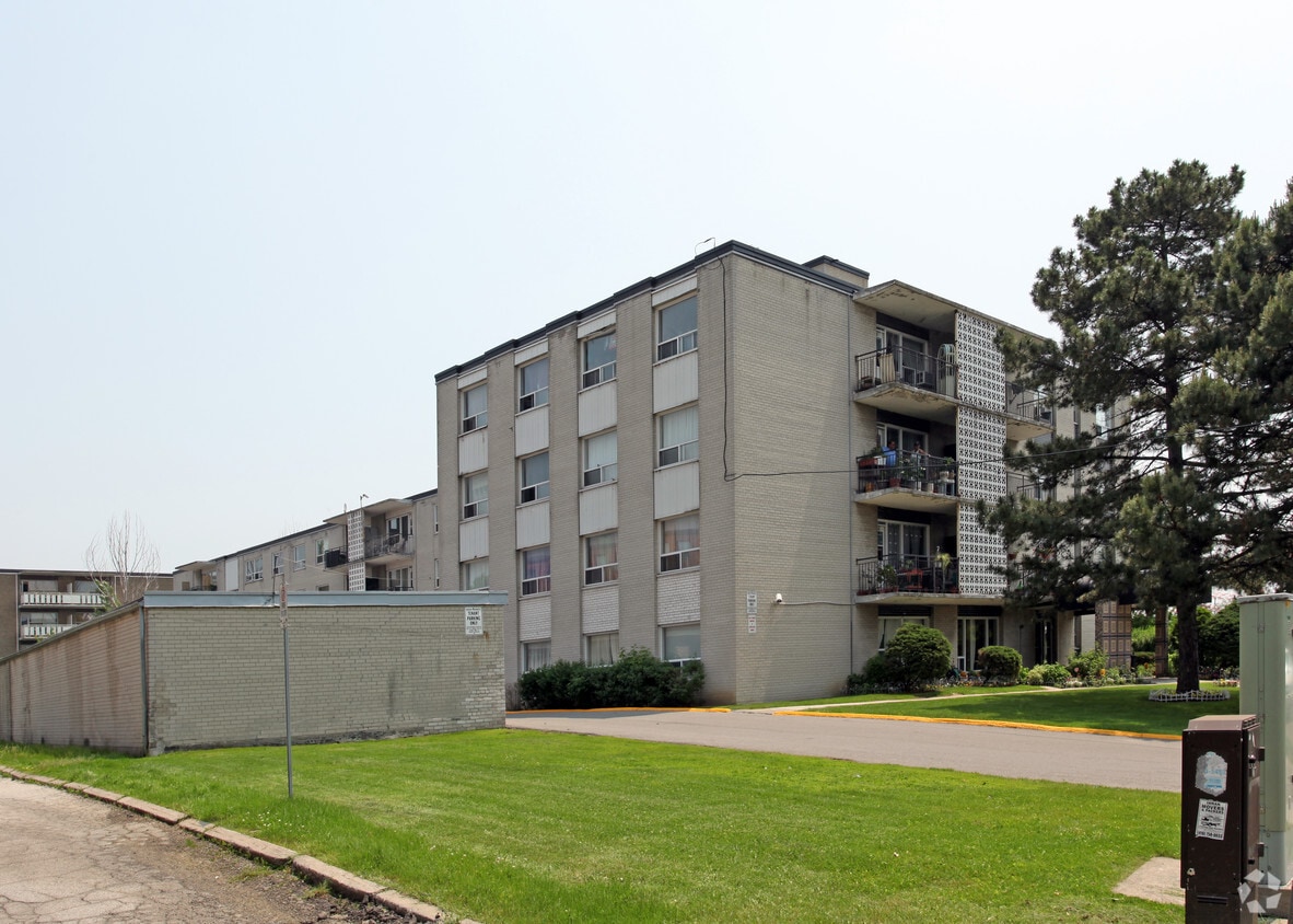 Building Photo - The Monterby