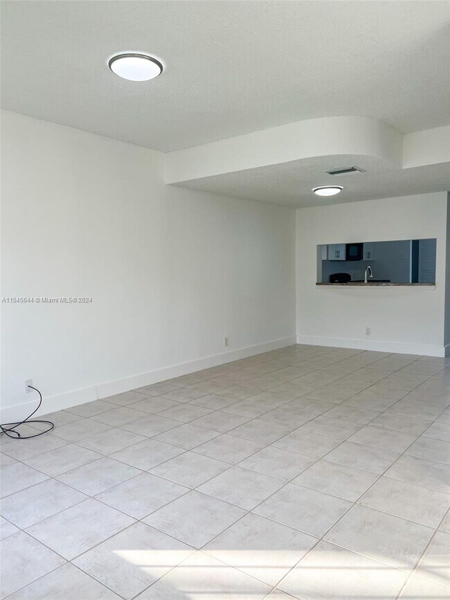 40 Simonton Cir, Weston, FL 33326 Townhome Rentals in Weston FL