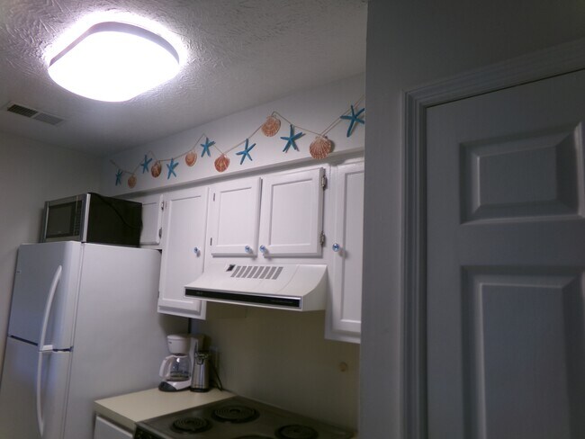 Foto del edificio - 4262 Pinehurst Cir