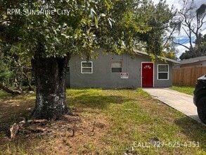Building Photo - 8211 N 17th St