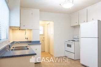 Building Photo - 10147-10145 145 St NW