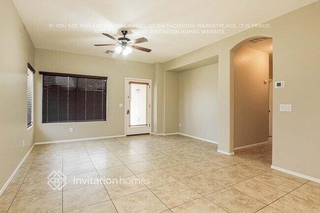 Foto del edificio - 11737 W Madison St