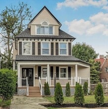 Building Photo - 153 Chester St