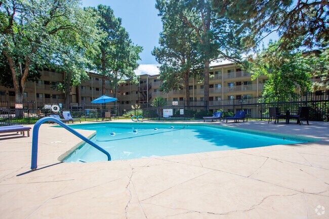 Piscina - Sunset Pointe