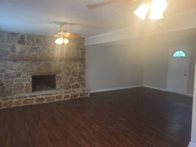 Building Photo - 8396 Willows Way