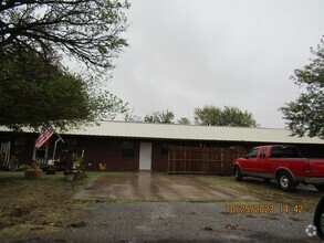 Building Photo - 401 6th St