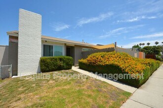 Building Photo - 3551 W Hemlock St