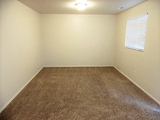 Foto del edificio - 46 E 2450 S