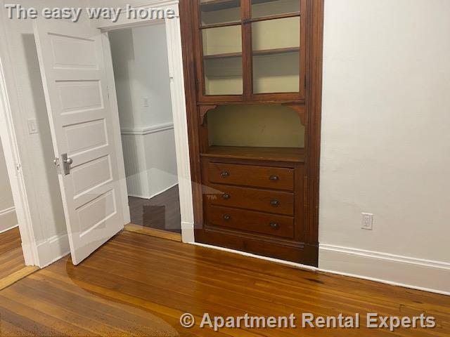 Building Photo - 120 Columbia St