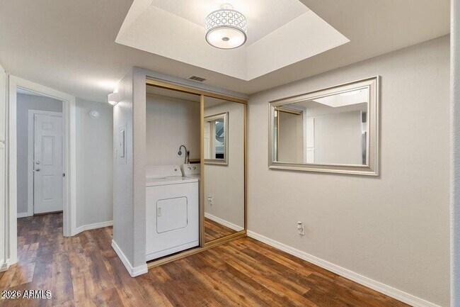 Foto del edificio - 1025 E Highland Ave
