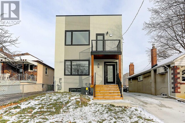 Building Photo - 2071 Keele St