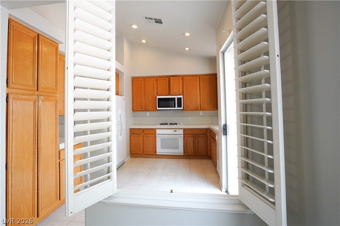 Building Photo - 2236 Le Conte Ave