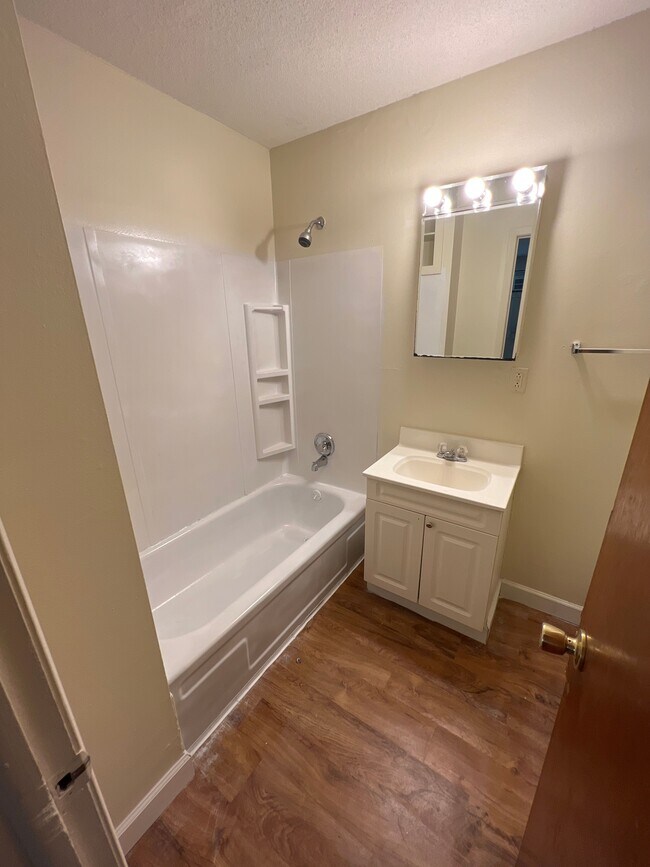 Foto del edificio - 218 NW State St