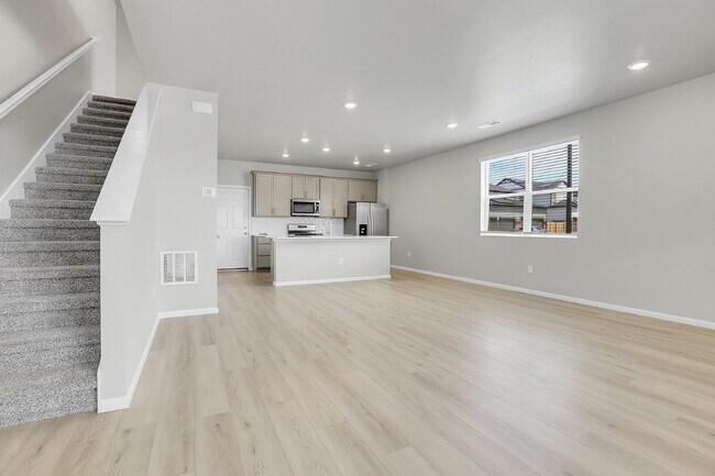 Building Photo - $2,650 - 3 Bed, 2.5 Bath Townhome in Auror...